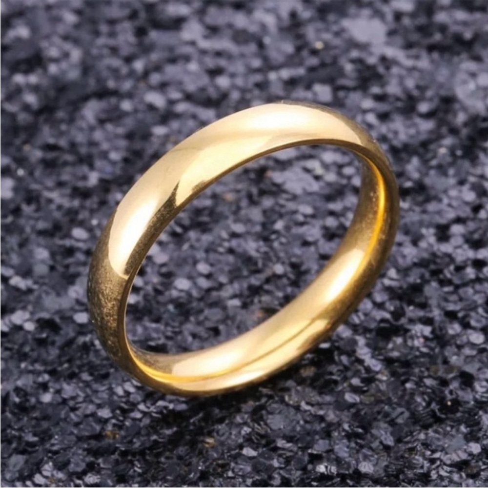 Classic Gold Women’s Band Ring - Polished Finish